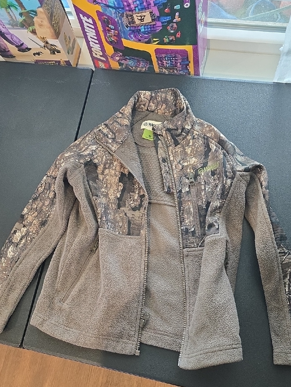 Mossy Oak Women's Brown & Gray Camouflage Fleece Utility Jacket